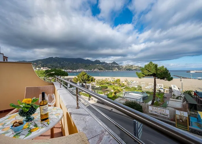 Sabbie D'oro Giardini-Naxos