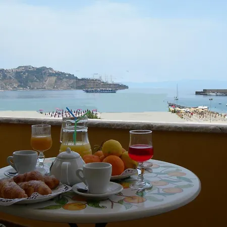 Sabbie D'oro Giardini-Naxos